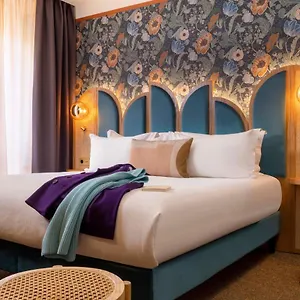 4* Ξενοδοχείο Jardin De Cluny