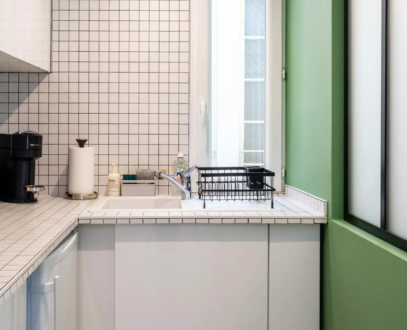 Apartment Spacious Studio On The Champs-Elysees Paris France