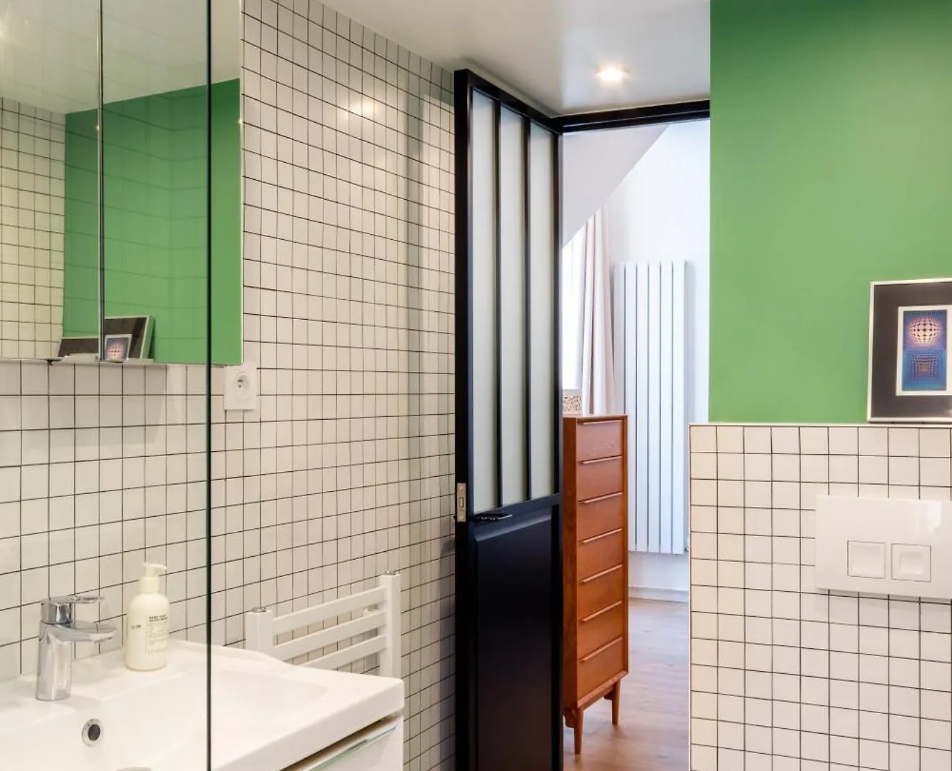 Spacious Studio On The Champs-Elysees Paris